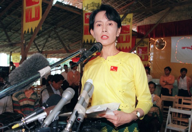 ဒေါ်အောင်ဆန်းစုကြည်ရဲ့ နိုင်ငံရေးခရီး