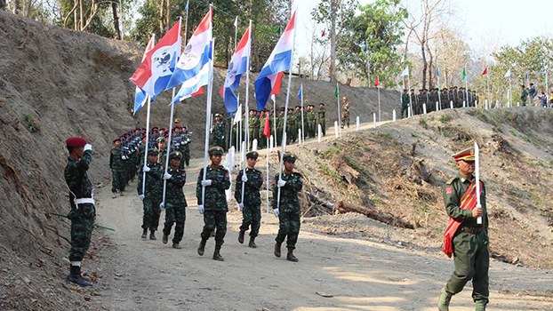 ချင်းအမျိုးသားတပ်ဦး CNF တပ်ဖွဲ့ဝင်များ စစ်ရေးပြနေစဉ်။ (Photo: Chin National Front - Headquarters)