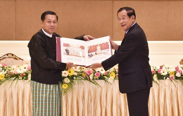 ကမ္ဘောဒီးယားဝန်ကြီးချုပ်ရဲ့ ခရီးစဉ် ပြည်သူတွေအတွက် ရလဒ်မထွက် ကမ္ဘောဒီးယားဝန်ကြီးချုပ်ရဲ့ ခရီးစဉ် ပြည်သူတွေအတွက် ရလဒ်မထွက်