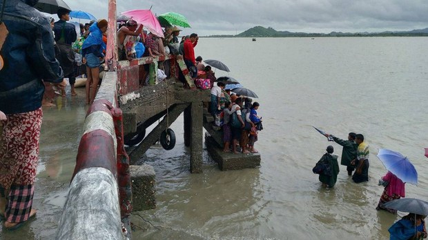 ပေါက်တောမြို့မှာ အရပ်သား တစ်ရာနီးပါး ဖမ်းဆီးခံထားရပြီး နှစ်ရာကျော် ပိတ်မိနေ ပေါက်တောမြို့မှာ အရပ်သား တစ်ရာနီးပါး ဖမ်းဆီးခံထားရပြီး နှစ်ရာကျော် ပိတ်မိနေ