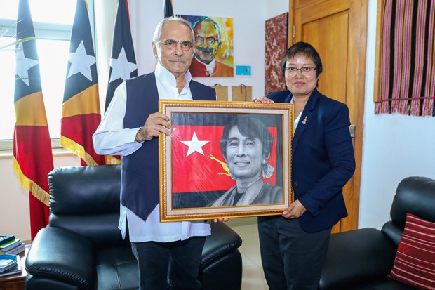 တီမောသံတမန်ကို စစ်ကောင်စီနှင်ထုတ်မှု နိုင်ငံရေးအသိုင်းအဝိုင်းရှုတ်ချ တီမောသံတမန်ကို စစ်ကောင်စီနှင်ထုတ်မှု နိုင်ငံရေးအသိုင်းအဝိုင်းရှုတ်ချ