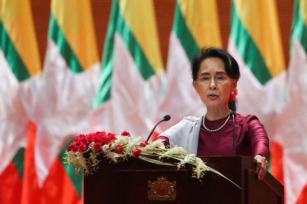 ဒေါ်အောင်ဆန်းစုကြည်ကို အဂတိမှုနဲ့ ထောင်ချတဲ့ကိစ္စ တရားမမျှတလို့ ဝေဖန်နေကြ ဒေါ်အောင်ဆန်းစုကြည်ကို အဂတိမှုနဲ့ ထောင်ချတဲ့ကိစ္စ တရားမမျှတလို့ ဝေဖန်နေကြ