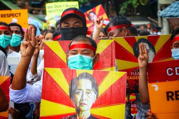 အာဏာသိမ်းမှုဆန့်ကျင်သူတွေရဲ့ မိသားစုဝင်တွေ ဖမ်းဆီးခံရမှု များလာ အာဏာသိမ်းမှုဆန့်ကျင်သူတွေရဲ့ မိသားစုဝင်တွေ ဖမ်းဆီးခံရမှု များလာ