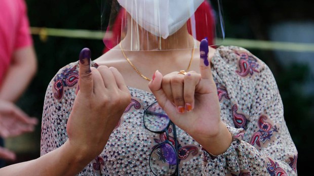 2020-election-voter.jpg 2020-election-voter.jpg