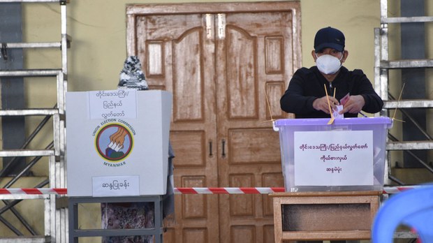 ရွေးကောက်ပွဲအတွက် လူ ၂၅၀၀ နီးပါး အရေးယူမယ့်ကိစ္စ ဝေဖန်မှုမြင့်တက် ရွေးကောက်ပွဲအတွက် လူ ၂၅၀၀ နီးပါး အရေးယူမယ့်ကိစ္စ ဝေဖန်မှုမြင့်တက်