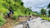 ရေကြီးမှုကြောင့် စစ်ကိုင်းနဲ့ ကချင် မြို့နယ်ခြောက်ခုမှာ ကုန်ပစ္စည်းပြတ်လပ်နေ