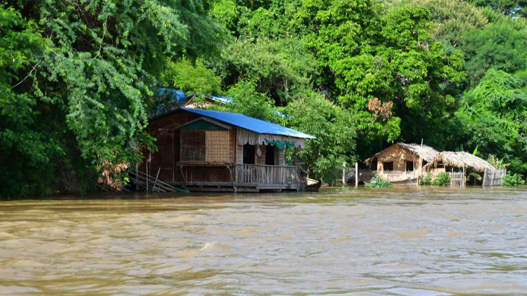 မန္တလေးတိုင်း၊ ညောင်ဦးမြို့နယ်တွင် ဧရာဝတီမြစ်ရေမြင့်တက်နေသည်ကို ၂၀၂၄ ခုနှစ်၊ ဇူလိုင်လ ၉ ရက်နေ့က တွေ့ရစဉ်။ (Photo: MOI)