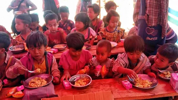 မိုးဗြဲနဲ့ နန်းမယ်ခုံက ဒုက္ခသည် တစ်သောင်းကျော် စားဝတ်နေရေး ခက်ခဲနေ