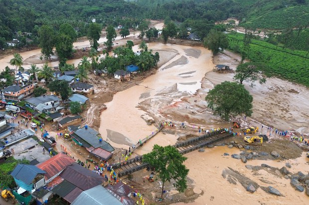 အိန္ဒိယမြေပြိုမှုမှာ လူရာနဲ့ချီ သေဆုံး၊ မြန်မာတွေ ဘေးကင်း