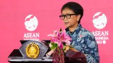 မြန်မာ့အရေး အင်ဒိုနီးရှား အသံတိတ်နေမှု ဝေဖန်ခံနေရ