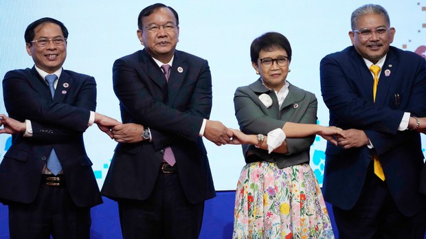 အင်ဒိုနီးရှား အာဆီယံဥက္ကဋ္ဌ ဖြစ်လာရင် မြန်မာ့အရေး ဘာလုပ်ပေးလာနိုင်မလဲ အင်ဒိုနီးရှား အာဆီယံဥက္ကဋ္ဌ ဖြစ်လာရင် မြန်မာ့အရေး ဘာလုပ်ပေးလာနိုင်မလဲ