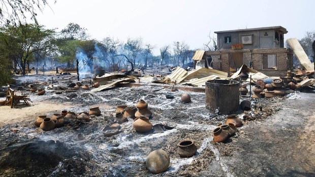 စစ်ကိုင်း အင်းစရွာ ရွာလုံးကျွတ်နီးပါးမီးရှို့ခံရပြီး ဒေသခံ ၁၅၀၀ ကျော် ထွက်ပြေးနေရ စစ်ကိုင်း အင်းစရွာ ရွာလုံးကျွတ်နီးပါးမီးရှို့ခံရပြီး ဒေသခံ ၁၅၀၀ ကျော် ထွက်ပြေးနေရ