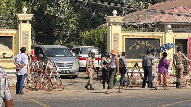 အင်းစိန်ထောင် ပေါက်ကွဲမှုအပြီး နိုင်ငံတစ်ဝန်း ထောင်ဝင်စာတွေ အပိတ်ခံထားရ