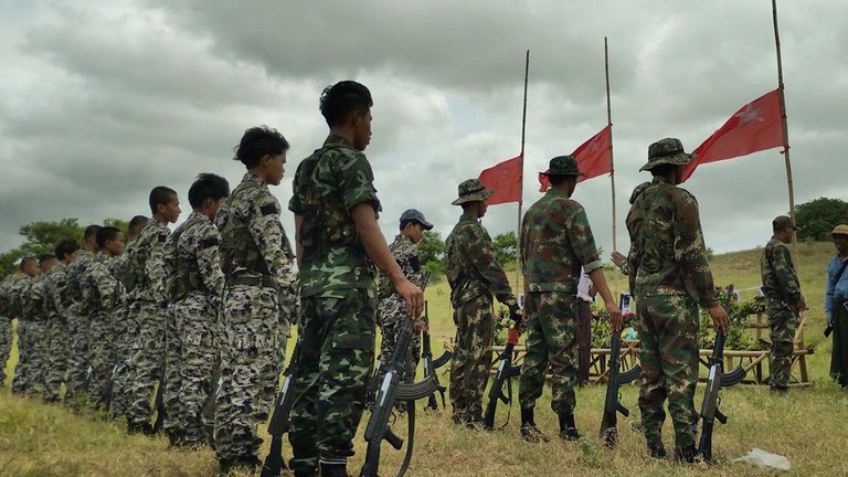 စစ်ကိုင်းတိုင်း ဒေသကာကွယ်ရေးအဖွဲ့ဝင်တချို့အား တွေ့ရစဥ်။ (Photo: Wetlet People's Defense Force)