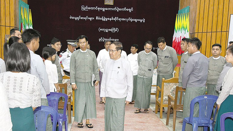 Election 02.jpg ပြည်ထောင်စုရွေးကောက်ပွဲကော်မရှင် မဲစာရင်းစီမံခန့်ခွဲမှုနှင့် ပတ်သက်သည့် အလုပ်ရုံဆွေးနွေးပွဲကို ၂၀၂၄ ခုနှစ် ဇူလိုင်လ ၇ ရက်နေ့က နေပြည်တော်တွင် ကျင်းပခဲ့စဉ်။ (Photo: Myanmar Military)