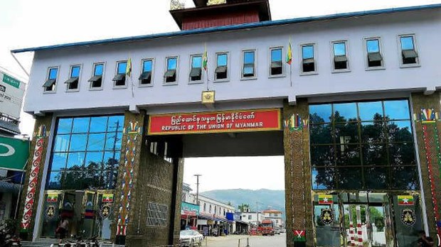 ပြင်းထန်လာတဲ့ တိုက်ပွဲတွေကြောင့် ကချင်နယ်စပ်ကုန်သွယ်ရေး ခက်ခဲနေ