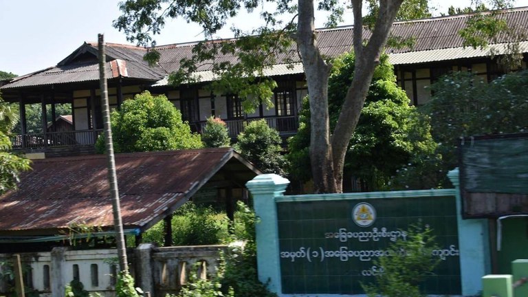 စစ်ကိုင်းတိုင်း၊ ကောလင်းမြို့ရှိ အထက(၁) ကျောင်းအား ၂၀၂၃ ခုနှစ်၊ နိုဝင်ဘာလ ၇ ရက်နေ့က တွေ့ရစဉ်။  (Photo: Kawlin Revolution-KR)