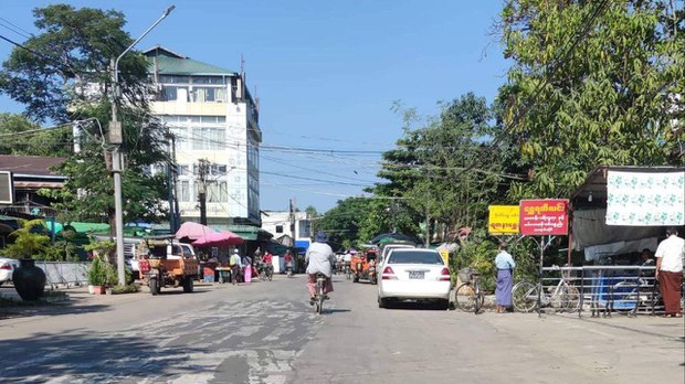 ခရမ်းတစ်မြို့နယ်လုံး ဆိုင်ကယ်စီးခွင့်ပိတ်ခံရပြီး ဒေသခံတွေ သွားလာရေး ခက်ခဲနေ ခရမ်းတစ်မြို့နယ်လုံး ဆိုင်ကယ်စီးခွင့်ပိတ်ခံရပြီး ဒေသခံတွေ သွားလာရေး ခက်ခဲနေ