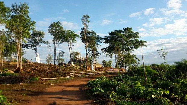 မြဝတီက BGF ခံကတုတ်တွေကို သိမ်းပိုက်လိုက်ကြောင်း KNLA ပူးပေါင်းအဖွဲ့ပြော မြဝတီက BGF ခံကတုတ်တွေကို သိမ်းပိုက်လိုက်ကြောင်း KNLA ပူးပေါင်းအဖွဲ့ပြော