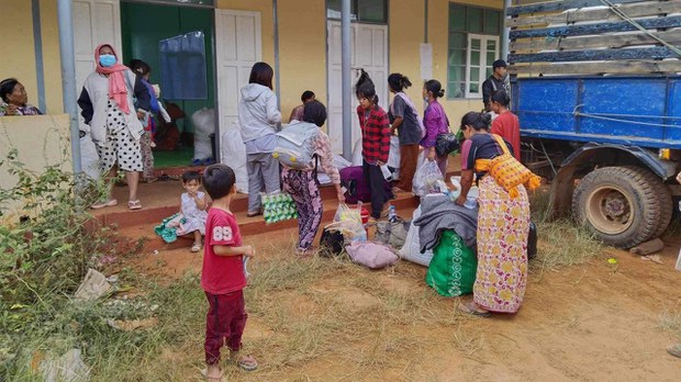 လွိုင်ကော်နဲ့ မိုးဗြဲမှာ ပြည်သူငါးဆယ်ကျော် သေဆုံးခဲ့၊ လွိုင်ကော်မှာ နှစ်သောင်းခန့် ပိတ်မိနေ လွိုင်ကော်နဲ့ မိုးဗြဲမှာ ပြည်သူငါးဆယ်ကျော် သေဆုံးခဲ့၊ လွိုင်ကော်မှာ နှစ်သောင်းခန့် ပိတ်မိနေ
