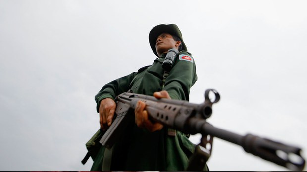 ရခိုင်မှာ စစ်တပ်နဲ့ ရက္ခိုင့်တပ်တော် (AA) တို့ အပြန်အလှန်ဖမ်းဆီးနေ ရခိုင်မှာ စစ်တပ်နဲ့ ရက္ခိုင့်တပ်တော် (AA) တို့ အပြန်အလှန်ဖမ်းဆီးနေ