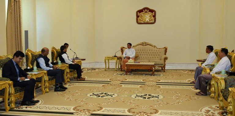 အိန္ဒိယနိုင်ငံ၊ ဒုတိယအမျိုးသားလုံခြုံရေးဆိုင်ရာ အကြံပေးပုဂ္ဂိုလ်ဦးဆောင်သည့် ကိုယ်စားလှယ်အဖွဲ့နှင့် စစ်ကောင်စီ ဥက္ကဋ္ဌ ဗိုလ်ချုပ်မှူးကြီး မင်းအောင်လှိုင်တို့  ၂၀၂၃ ခုနှစ်၊ အောက်တိုဘာလ ၁၄ ရက်နေ့က နေပြည်တော်တွင် တွေ့ဆုံခဲ့စဉ်။ (Photo: Myanmar Military)