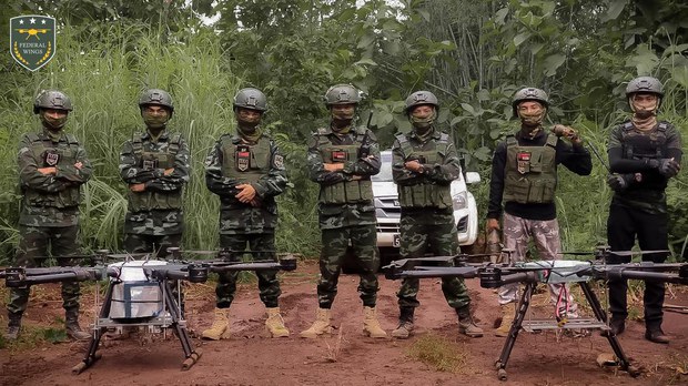 ကာကွယ်ရေးတပ်တွေရဲ့ ဒရုန်းသုံးတိုက်ခိုက်မှုကို တုံ့ပြန်ဖို့ စစ်ကောင်စီ ကြိုးစားနေ ကာကွယ်ရေးတပ်တွေရဲ့ ဒရုန်းသုံးတိုက်ခိုက်မှုကို တုံ့ပြန်ဖို့ စစ်ကောင်စီ ကြိုးစားနေ