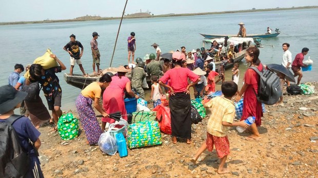 လေတိုက်နှုန်း တစ်နာရီ မိုင် ၁၃၀ နီးပါးနဲ့ မိုခါမုန်တိုင်း စစ်တွေမြို့အနီးဝင်ရောက်နိုင် လေတိုက်နှုန်း တစ်နာရီ မိုင် ၁၃၀ နီးပါးနဲ့ မိုခါမုန်တိုင်း စစ်တွေမြို့အနီးဝင်ရောက်နိုင်