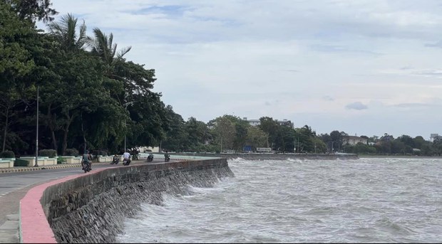 စစ်တွေနဲ့ မောင်တောခရိုင်မှာ ဒီရေ ၁၈ ပေအထိမြင့်တက်နိုင်မယ်လို့ မိုးဇလသတိပေး