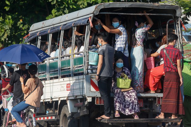hlaingtharyar-workers.jpg hlaingtharyar-workers.jpg