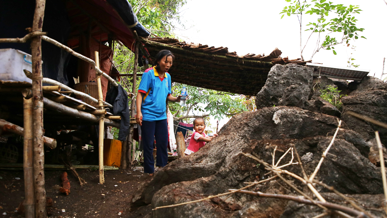 kayah-refugees.jpg kayah-refugees.jpg