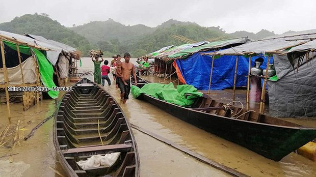 mrauku-refugees-camp-flood-622.jpg mrauku-refugees-camp-flood-622.jpg