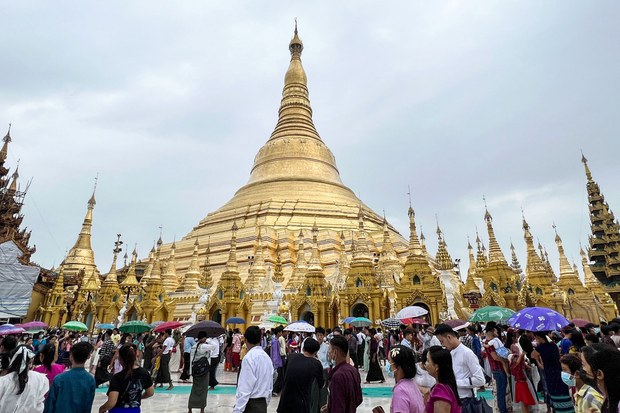 မြန်မာနိုင်ငံ ဘာကြောင့် နာမည်နှစ်မျိုးဖြစ်ရသလဲ