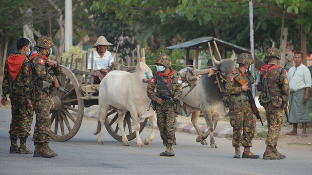 တွေ့ဆုံဆွေးနွေးရေးနဲ့ အဆုံးသတ်တိုက်ပွဲ ကြားက မြန်မာ့အကျပ်အတည်း