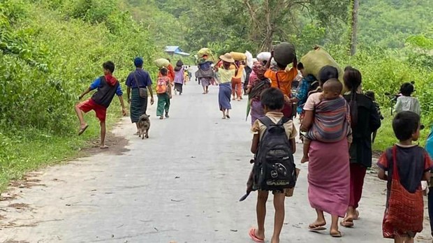 ပဋိပက္ခမျိုးစုံကနေ မြန်မာနိုင်ငံ ရုန်းမထွက်နိုင်ဘဲ ပိတ်မိနေ ပဋိပက္ခမျိုးစုံကနေ မြန်မာနိုင်ငံ ရုန်းမထွက်နိုင်ဘဲ ပိတ်မိနေ