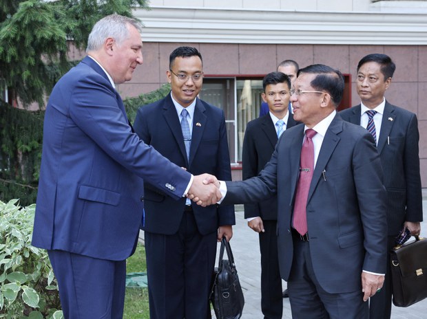 ရုရှားထံက လက်နက်နဲ့ကျောထောက်နောက်ခံပြုမှု စစ်ကောင်စီဝယ်ယူ ရုရှားထံက လက်နက်နဲ့ကျောထောက်နောက်ခံပြုမှု စစ်ကောင်စီဝယ်ယူ