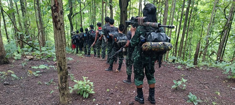 ပဲခူးတိုင်းဒေသကြီး တောင်ငူခရိုင် အမှတ် (၁) တပ်ရင်းမှ ပြည်သူ့ကာကွယ်ရေးတပ်ဖွဲ့ဝင်များအား တွေ့ရစဉ်။ (ဓာတ်ပုံ - တောင်ငူခရိုင် ပြည်သူ့ကာကွယ်ရေးတပ်မတော်)