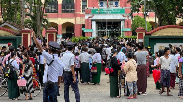 အခြေခံပညာကျောင်းတွေကို စစ်ကောင်စီ ပြန်ဖွင့် အခြေခံပညာကျောင်းတွေကို စစ်ကောင်စီ ပြန်ဖွင့်