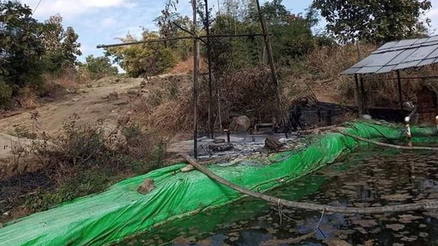 oil-well-myaing.jpg oil-well-myaing.jpg