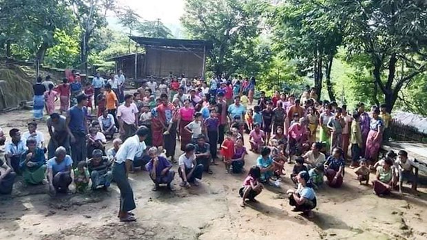 စစ်ကောင်စီတပ်နဲ့ AA အကြား တစ်ကျော့ပြန်တိုက်ပွဲကြောင့် အရပ်သား ၁၆၀၀၀ ကျော်ထွက်ပြေး စစ်ကောင်စီတပ်နဲ့ AA အကြား တစ်ကျော့ပြန်တိုက်ပွဲကြောင့် အရပ်သား ၁၆၀၀၀ ကျော်ထွက်ပြေး