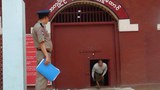 နှိပ်စက်ညှဉ်းပန်းမှုနဲ့ ပြင်းထန်တဲ့ နိုင်ငံရေးစိတ်ကြောင့် ထောင်ဖောက်ပြေးမှု ဖြစ်လာ