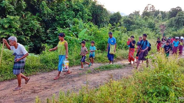 ပလက်ဝ စစ်ဘေးဒုက္ခသည် နှစ်သောင်းခန့် စားနပ်ရိက္ခာနဲ့ဆေးဝါး အရေးပေါ်လိုအပ်နေ