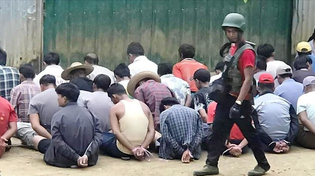 ဖားကန့်မှာ လေးလအတွင်း လူပေါင်း ၇၀၀ ကျော် ဖမ်းဆီးခံရ ဖားကန့်မှာ လေးလအတွင်း လူပေါင်း ၇၀၀ ကျော် ဖမ်းဆီးခံရ