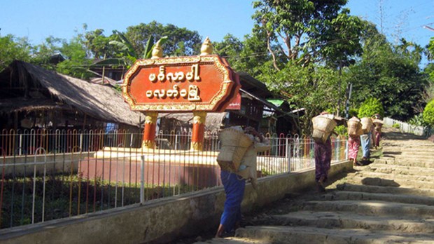 ပလက်ဝမြို့နယ်ကို လမ်းထိန်းချုပ်ထားလို့ ကုန်ဈေးနှုန်း နှစ်ဆကျော်မြင့်တက်