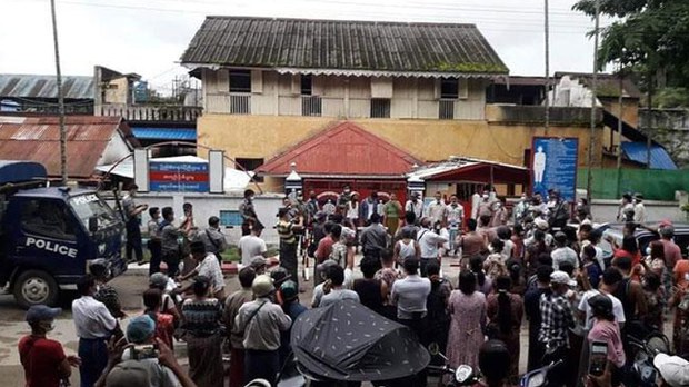 မအူပင်ထောင်မှာ နိုင်ငံရေးအကျဉ်းသူတွေ လိင်ပိုင်းဆိုင်ရာနှောင့်ယှက်ခံနေရ