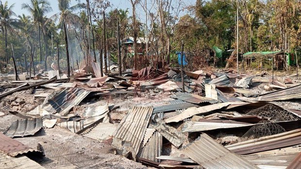 ရခိုင်မှာ စစ်ကောင်စီတပ်ရဲ့ ပစ်ခတ်မှုကြောင့် နှစ်ရက်အတွင်း ဒေသခံ ၁၁ ဦးသေဆုံး ရခိုင်မှာ စစ်ကောင်စီတပ်ရဲ့ ပစ်ခတ်မှုကြောင့် နှစ်ရက်အတွင်း ဒေသခံ ၁၁ ဦးသေဆုံး