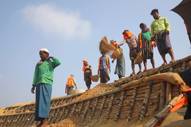 ရခိုင်မှာ တိုက်ပွဲပြန်ဖြစ်မှာ စိုးရိမ်နေချိန် ရိုဟင်ဂျာတွေနေရပ်ပြန်ရေး စစ်ကောင်စီကြိုးပမ်း ရခိုင်မှာ တိုက်ပွဲပြန်ဖြစ်မှာ စိုးရိမ်နေချိန် ရိုဟင်ဂျာတွေနေရပ်ပြန်ရေး စစ်ကောင်စီကြိုးပမ်း