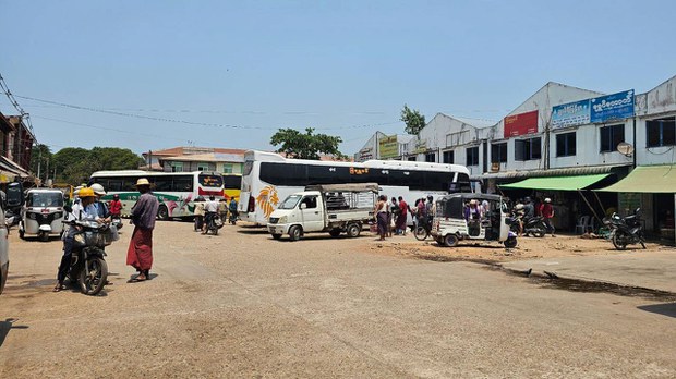 ဧရာဝတီတိုင်းမှာ ရခိုင်ပြည်နယ် မှတ်ပုံတင်ကိုင်ဆောင်သူ ငါးဆယ်ခန့် ဖမ်းဆီးခံထားရ ဧရာဝတီတိုင်းမှာ ရခိုင်ပြည်နယ် မှတ်ပုံတင်ကိုင်ဆောင်သူ ငါးဆယ်ခန့် ဖမ်းဆီးခံထားရ