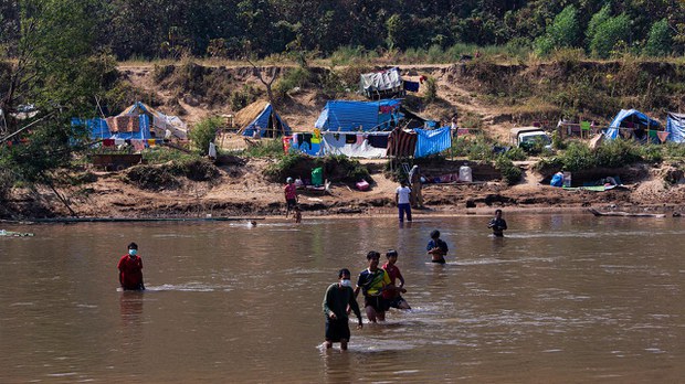 ထိုင်းအစိုးရရဲ့ အကူအညီပေးရေး စင်္ကြံအစီအစဉ်ကို ကျွမ်းကျင်သူတွေ ဝေဖန် ထိုင်းအစိုးရရဲ့ အကူအညီပေးရေး စင်္ကြံအစီအစဉ်ကို ကျွမ်းကျင်သူတွေ ဝေဖန်