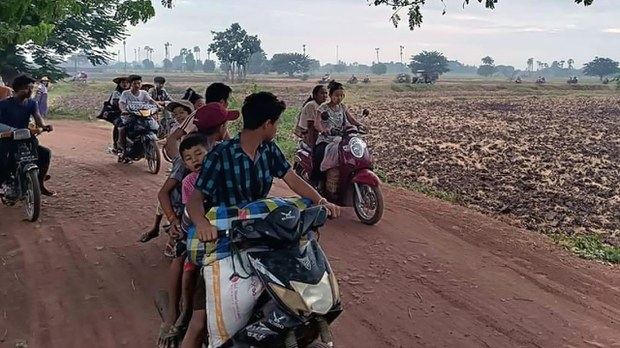 နယ်မြေရှင်းလင်းရေးကြောင့် ခင်ဦးမှာ အရပ်သားခြောက်ထောင်ကျော် ထွက်ပြေး နယ်မြေရှင်းလင်းရေးကြောင့် ခင်ဦးမှာ အရပ်သားခြောက်ထောင်ကျော် ထွက်ပြေး